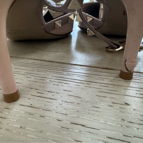 Valentino Rockstud Caged Pumps Poudre Patent Leather Size 36.5 Pointed Toe Heels - Picture 12 of 12